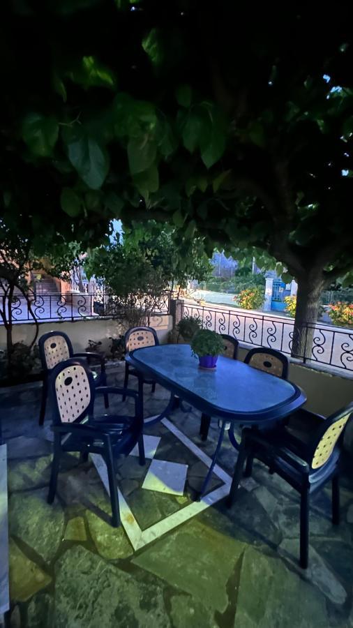 Kali'S Casa Apartment Каравомилос Екстериор снимка